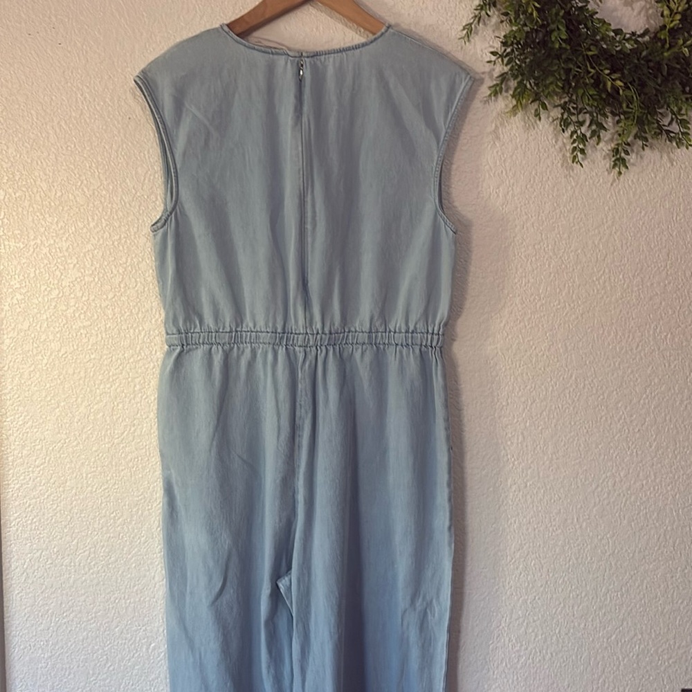 Universal Thread Women's Chambray Sleeveless Jumpsuit Size Medium - Picture 7 of 10